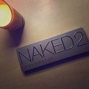 urban decay Naked 2 eyeshadow palette